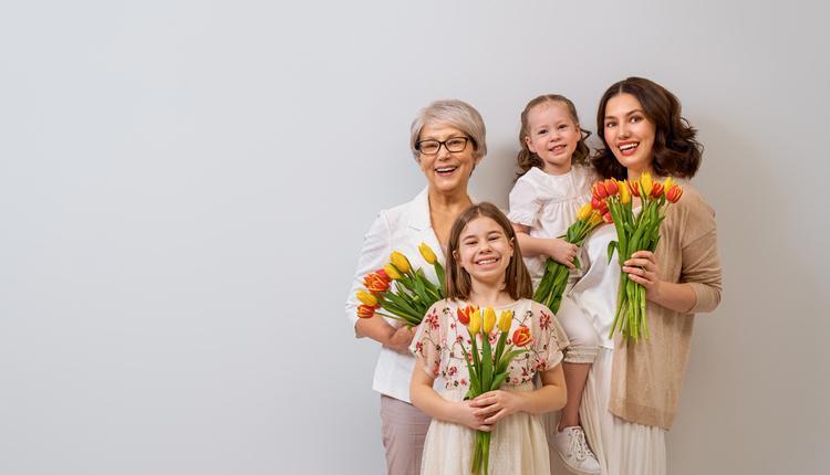 DÜNYA KADINLAR GÜNÜ NASIL ORTAYA ÇIKTI