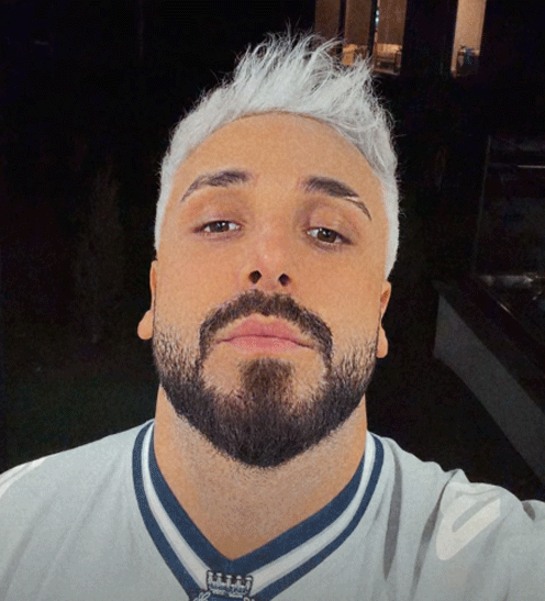 Sefo sınırları zorladı, sosyal medyayı ikiye böldü İşte yeni imajı...