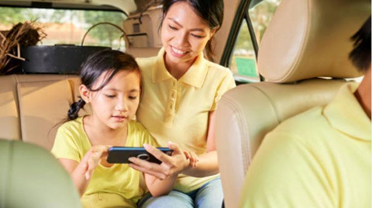 Arabada kitap okurken neden mideniz bulanır