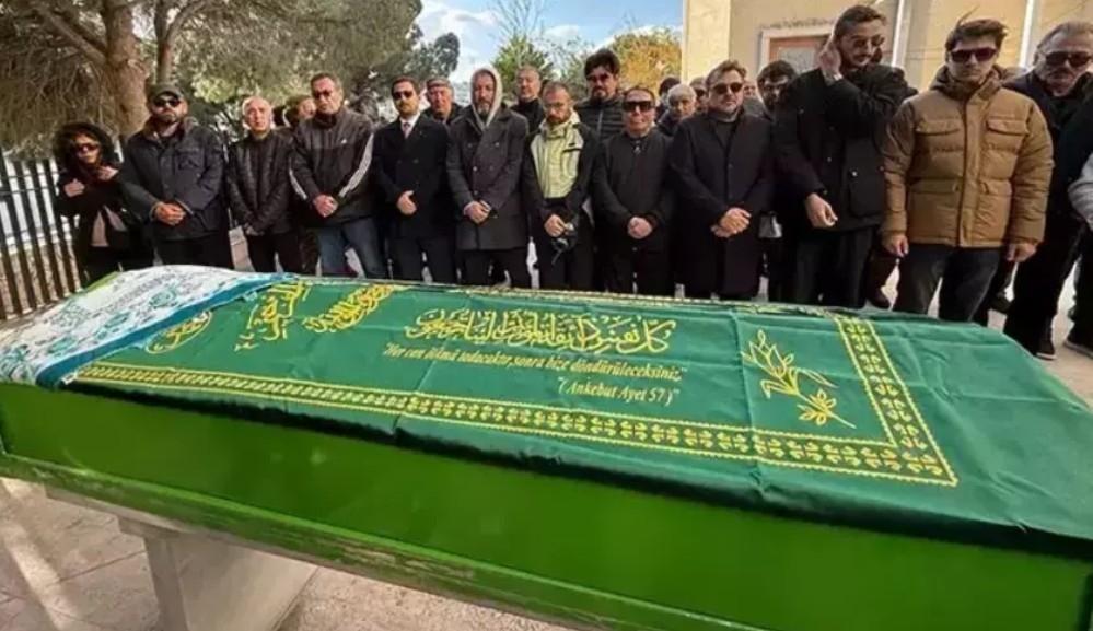 Her geçen gün özlemi artıyor Tanyelinin eşi İlker Sünneliden duygulandıran sözler Her geçen gün özlemi artıyor Tanyelinin eşi İlker Sünneliden duygulandıran sözler