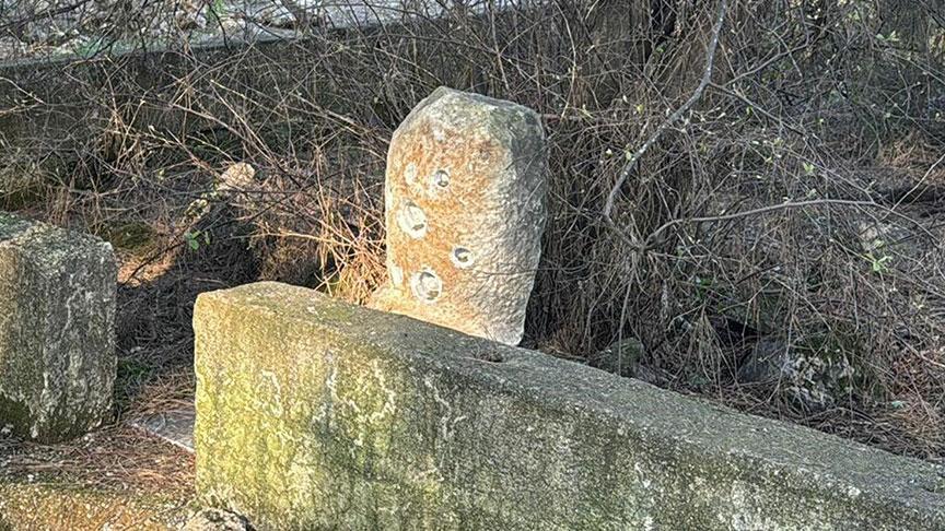 Delik Dede’nin 200 yıllık sırrı çalındı Muhtar lanetli deyip duyurdu: Zarar getirir