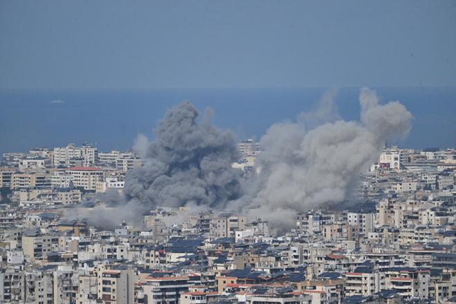 İsrailden Lübnana hava saldırısı İşte bölgeden sıcak görüntüler