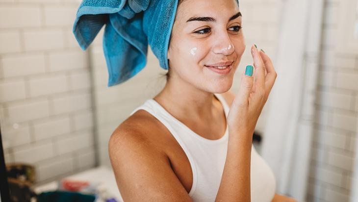 Evde doğal retinol etkili tarif Cilt tonu eşitlenip pürüssüzleşiyor