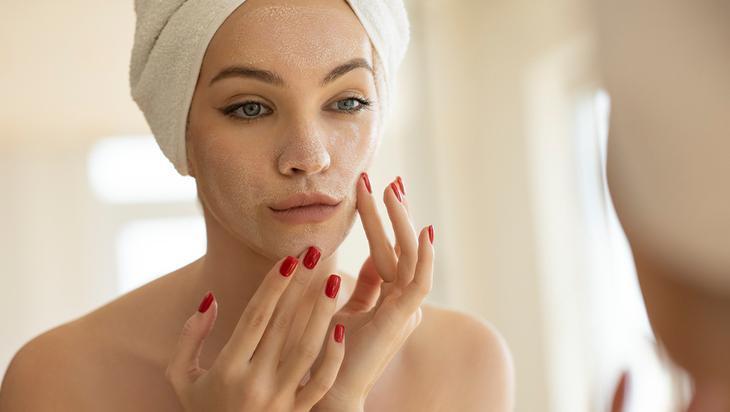 Evde doğal retinol etkili tarif Cilt tonu eşitlenip pürüssüzleşiyor