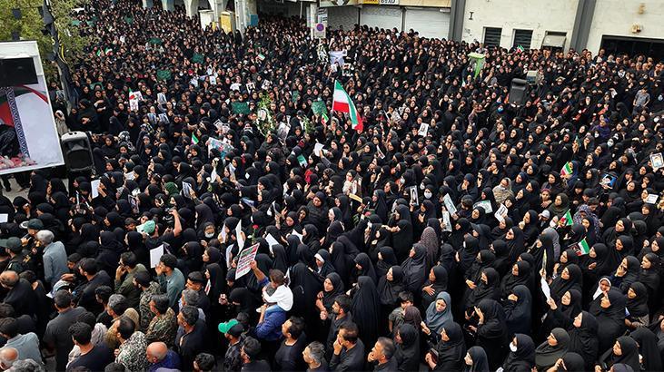 İkinci bomba mescidi vurdu Küçük kızım tamamen yanmıştı, onu sıkıca tuttuğu okul çantasından tanıyabildik İkinci bomba mescidi vurdu Küçük kızım tamamen yanmıştı, onu sıkıca tuttuğu okul çantasından tanıyabildik