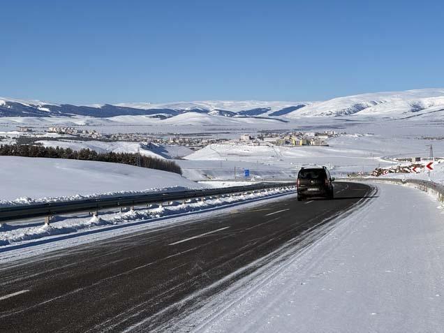 Birçok kentte hayat durdu Kar 2 metreyi aştı, evler yok oldu sıcaklık eksi 20 dereceye düştü