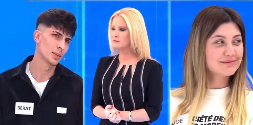 Müge Anlıda aşka dövmeli kanıt Sevgilisi için göğsüne babasının...