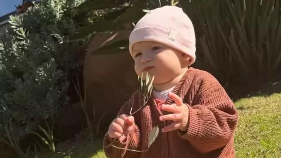 Gizem Karacadan iç ısıtan yeni kare Kızı Leyla Yazın son haline bakın