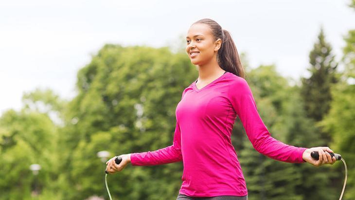 50 kez zıplayarak güne başlayın Lenf dolaşımını destekliyor, kardiyo etkisi var