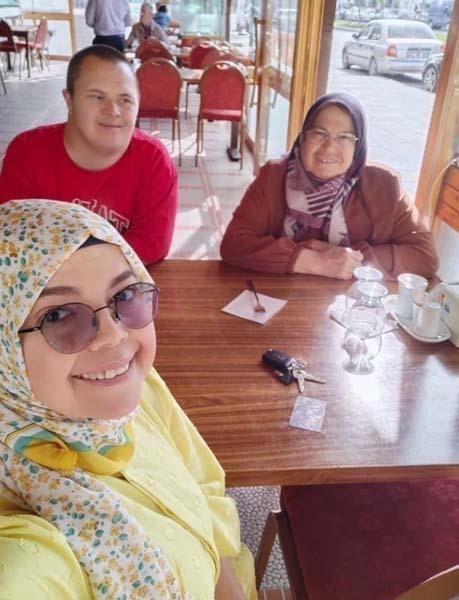 ANNEMİN FEDAKARLIĞINI ASLA UNUTAMAM