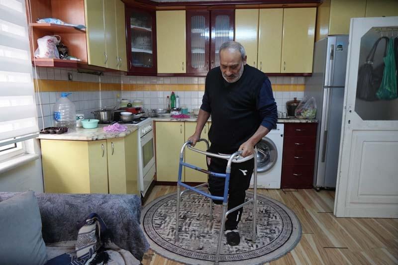 Kabede Hacılar Hu Der Allah herkesin dilinde Celal Karatürenin hayat hikayesi: Bu kadar ünlü olacağını bilmiyorduk Kabede Hacılar Hu Der Allah herkesin dilinde Celal Karatürenin hayat hikayesi: Bu kadar ünlü olacağını bilmiyorduk