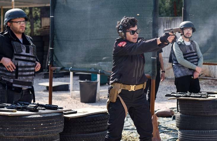 Antalyada bir Nene Hatun ruhu: 4 kadın atış eğitmeni yılda 25 bin polise silah tutmayı öğretiyor