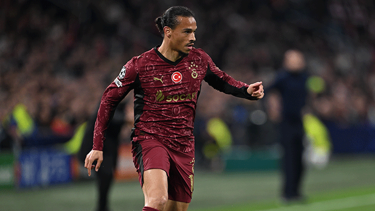 ALMAN BASININDAN SANE YORUMU
Alman basını, Leroy Sane'nin Beşiktaş ile oynanan derbi maçında gördüğü kırmızı karta geniş yer ayırdı. Alman futbolcunun asist yaptığı da hatırlatıldı. Spox'ta yer alan haberde, 