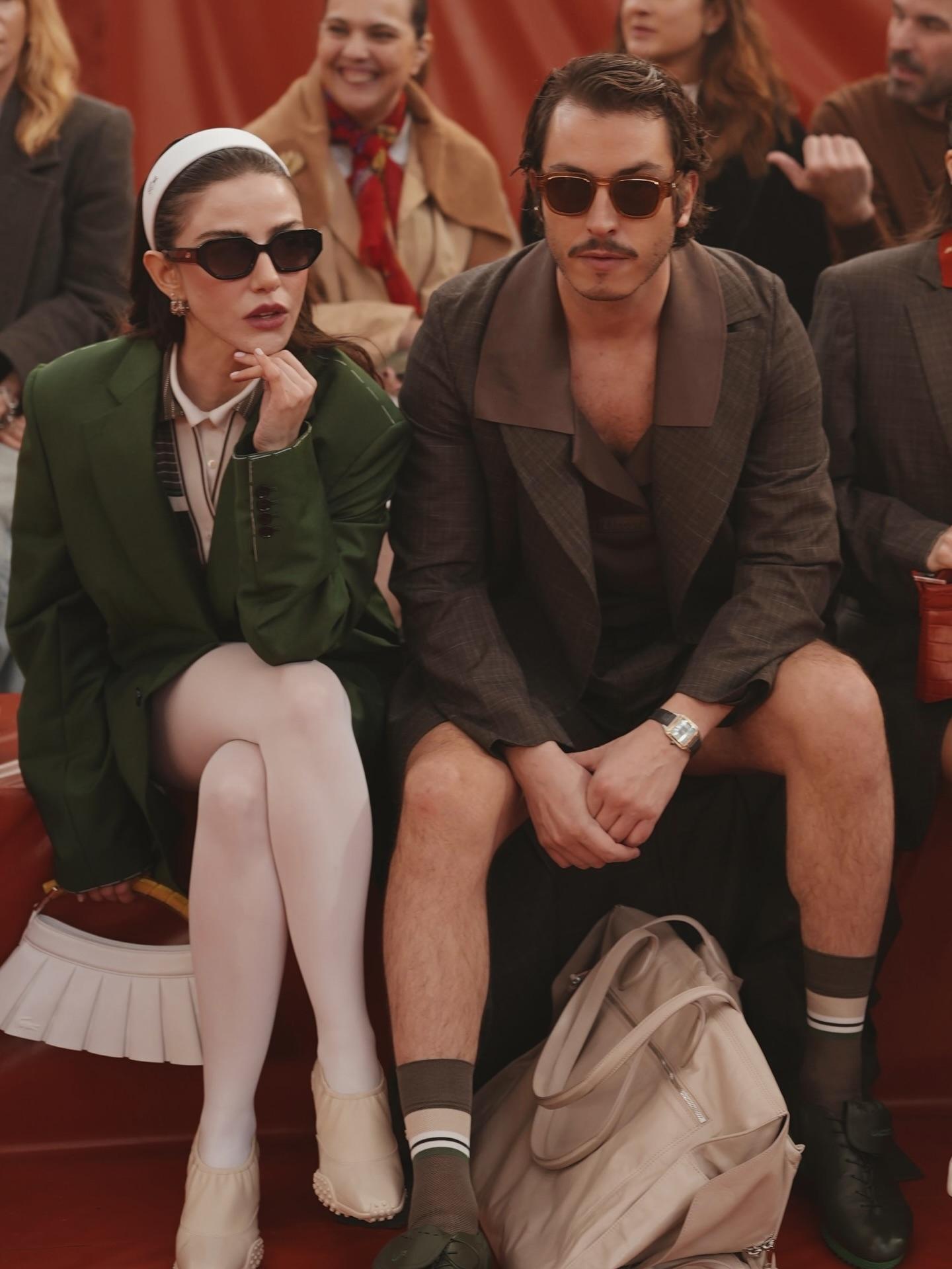 Paris’te Boran Kuzum rüzgarı: Sıra dışı tarzıyla moda haftasına damga vurdu