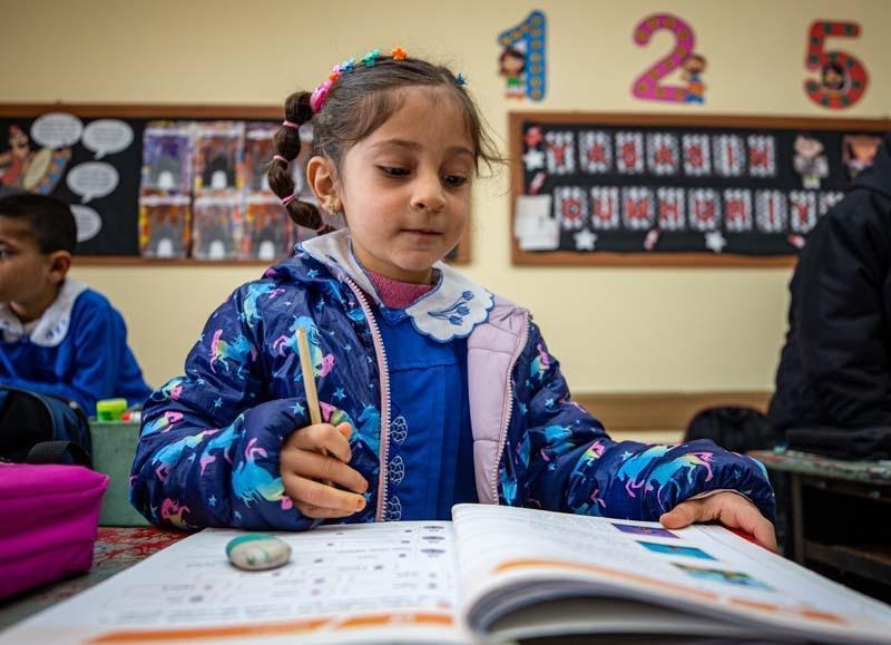 Erzurumda 70 yıllık karanlığı, 6 yaşındaki Ada aydınlattı