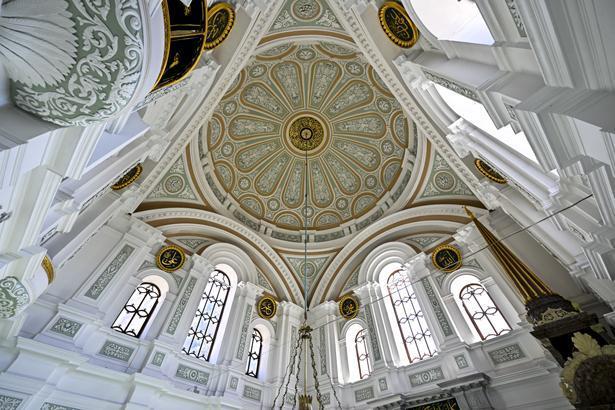 İstanbul Boğazı’ndaki bu caminin harcına Kabe toprağı katıldı İşte Küçük Mecidiye Camisi’nin bilinmeyen hikayesi