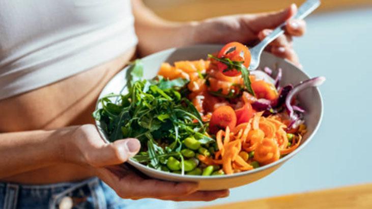 Aç kalmadan zayıflamanın tek sırrı 6 ayda 27 kilo verdi: Gerçek gıda yiyin