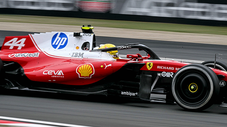 HAMİLTON FERRARİ İLE İLK KEZ PODYUMDA