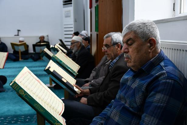 Ramazan’ın asırlık geleneği: Camilerde mukabele halkaları