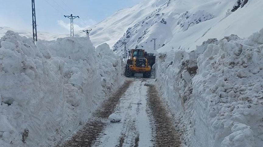 VAN VE HAKKARİ’DE 121 YERLEŞİM YERİ ULAŞIMA KAPANDI VAN VE HAKKARİ’DE 121 YERLEŞİM YERİ ULAŞIMA KAPANDI