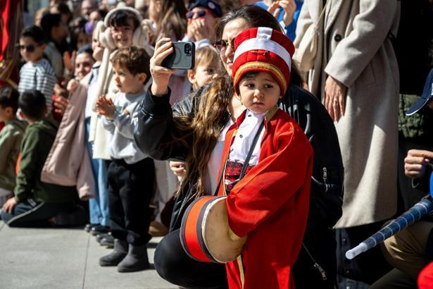 Külliye’de mehter coşkusu Ramazan gecesine marşlar damga vurdu