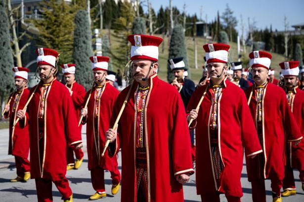 Külliye’de mehter coşkusu Ramazan gecesine marşlar damga vurdu