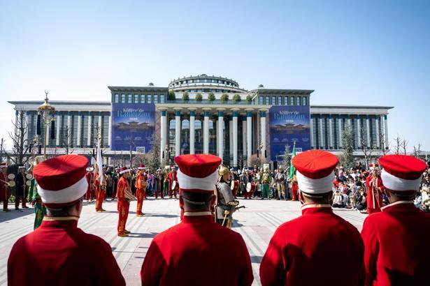 Külliye’de mehter coşkusu Ramazan gecesine marşlar damga vurdu