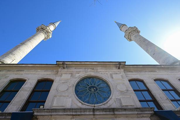 İstanbul’da Ramazan’ın en manevi adresi Hırka-i Şerif Camisi’nde asırlık ziyaret geleneği