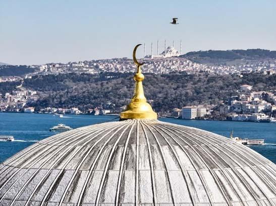 İstanbulda manzarasıyla büyülüyor Aynı anda 4 noktayı görüyor