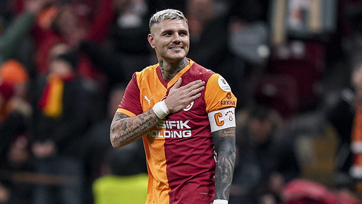 OKAN BURUK, ICARDI İLE ÖZEL GÖRÜŞECEK
Victor Osimhen’in en az 1 ay sahalardan uzak kalması beklenirken Galatasaray teknik direktörü Okan Buruk planı yaptı. deneyimli teknik adam, iznin bitmesinin ardından Mauro Icardi ile bir toplantı yapacak. Buruk, Arjantinli futbolcudan 1 aylık süreç için tüm konsantrasyonunu vermesini isteyecek