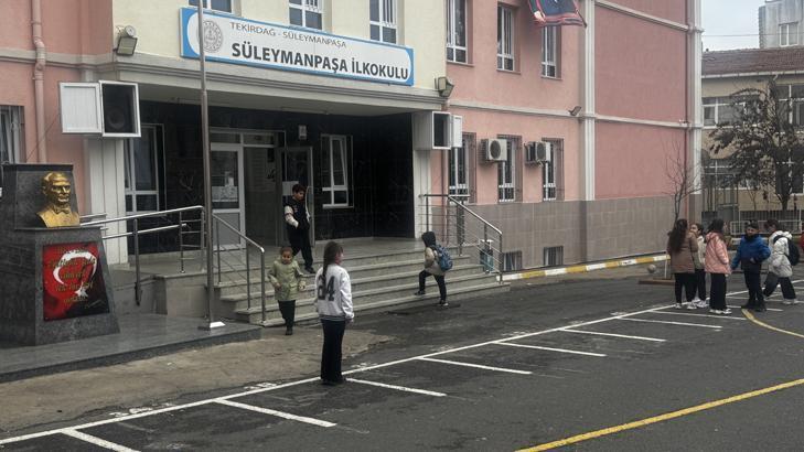 Okullarda ikinci ara tatil sonrası ilk ders zili çaldı