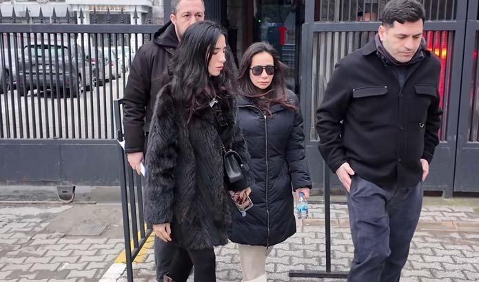 Erol Köse son yolculuğuna uğurlandı Cenazede dikkat çeken anlar