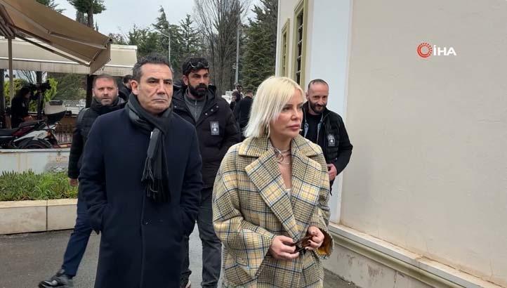 Erol Köse son yolculuğuna uğurlandı Cenazede dikkat çeken anlar