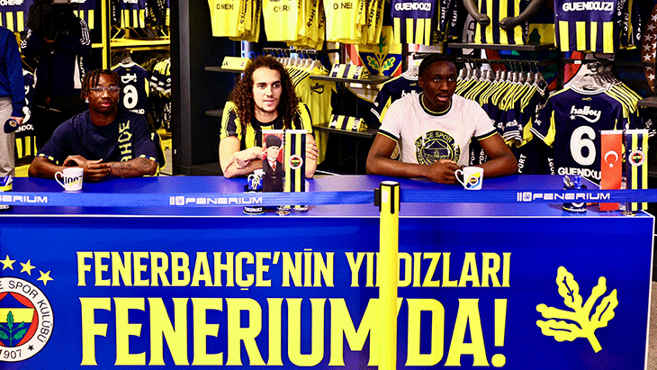 Fenerbahçe'de Guendouzi, Nene ve Cherif, imza gününde taraftarlarla buluştu