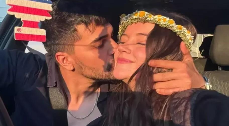 Ayrılık iddialarına noktayı koydu Yağmur Yüksel ve sevgilisi Oktay Ekinciden romantik poz Ayrılık iddialarına noktayı koydu Yağmur Yüksel ve sevgilisi Oktay Ekinciden romantik poz