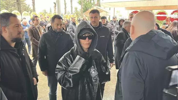 Hande Yenerden Erol Köse paylaşımı: Hep orta yol bulduk