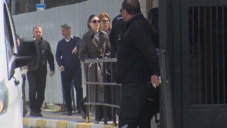 ‘Uyuşturucu’ soruşturmasında Hande Erçel Adli Tıp Kurumu’nda