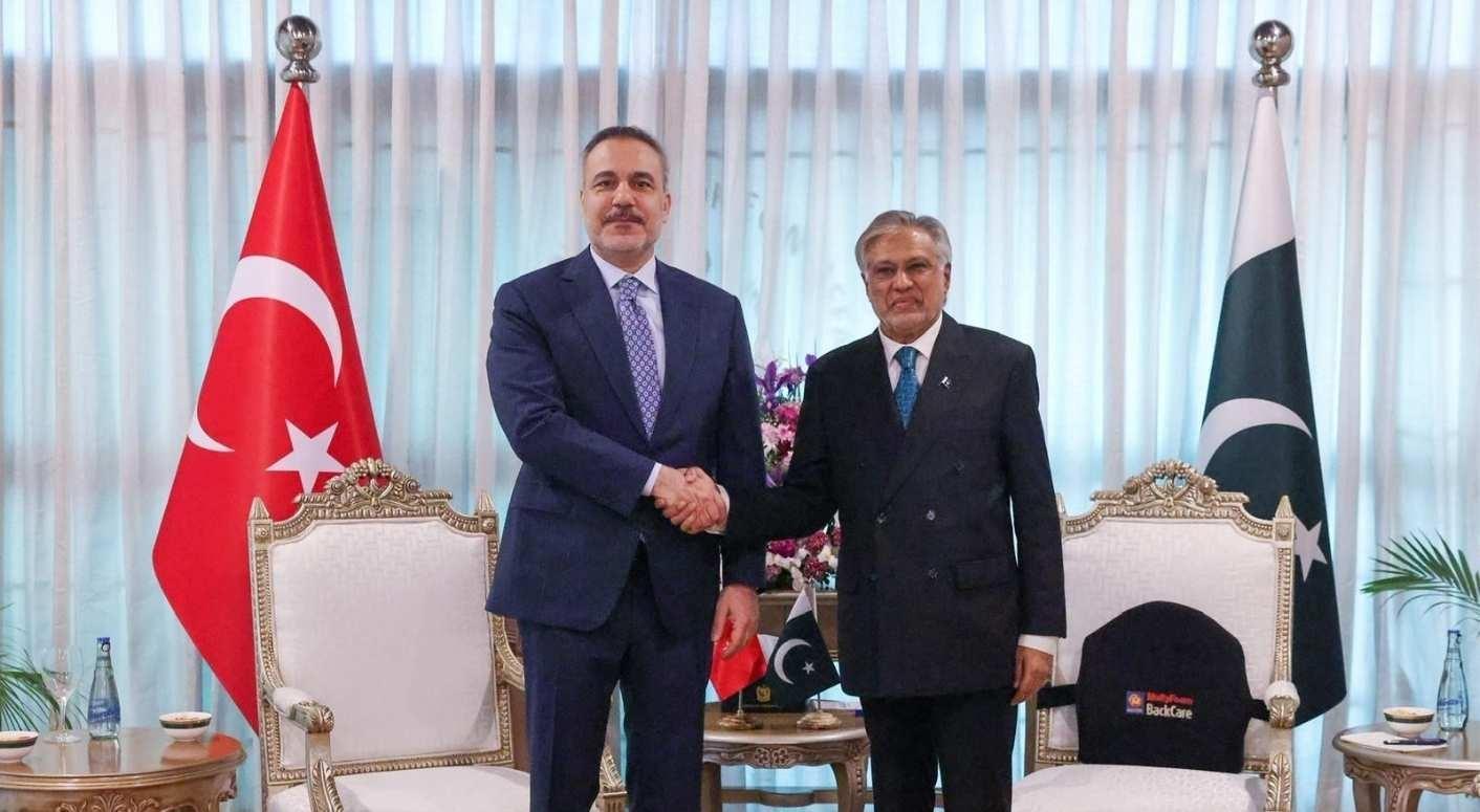 Dışişleri Bakanı Hakan Fidan, Pakistanlı mevkidaşı Dar ile görüştü