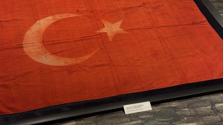 Bir ailenin sandıkta sakladığı büyük sır Tüylerini diken diken emanet Bir ailenin sandıkta sakladığı büyük sır Tüylerini diken diken emanet