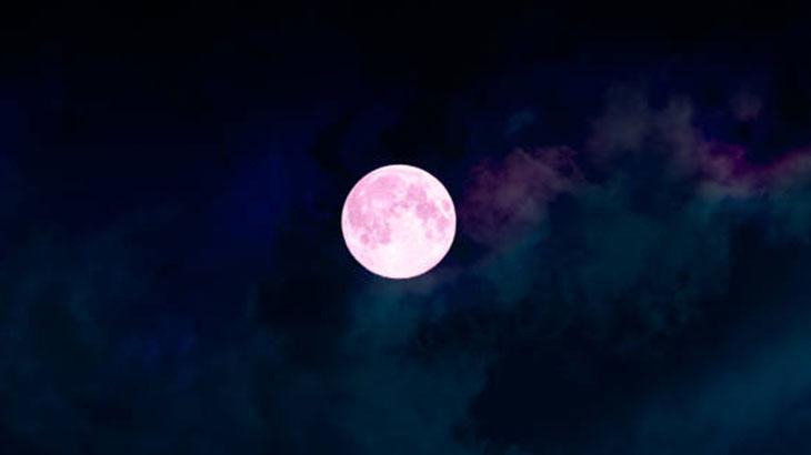 PEMBE DOLUNAY SAAT KAÇTA GÖRÜLECEK