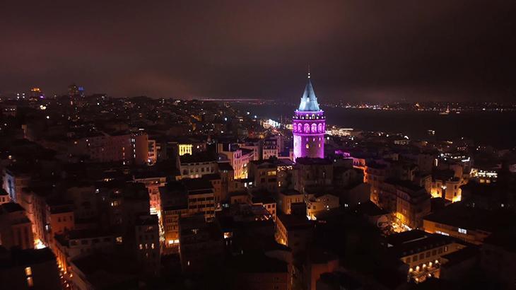 Galata Kulesi farkındalık için mor renge büründü