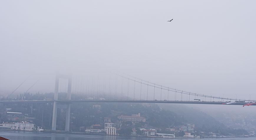 İstanbul’a sis esareti! Şehir adeta kayboldu