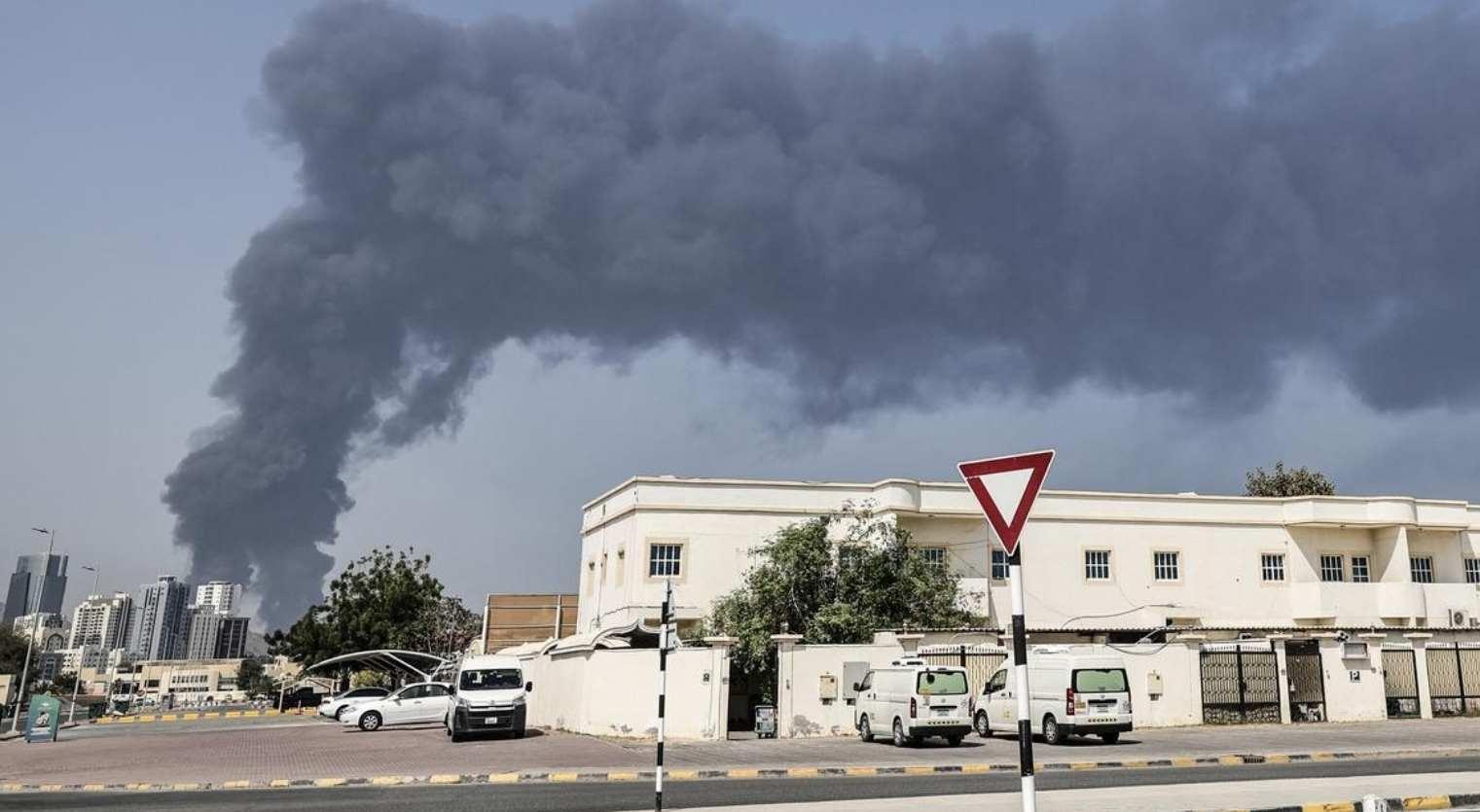 BAE'de dev petrokimya tesisinde üretim durdu! İran'ın İHA'ları kritik altyapıyı hedef aldı