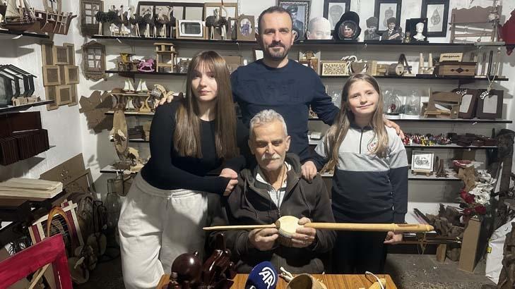 Dede, baba, torun ‘Ziyan olmasın’ diyerek başladılar tam 60 yıllık aynı dükkandalar
