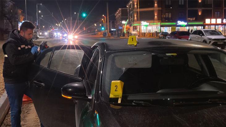 Bursa'da bir araca seyir halinde yorgun mermi isabet etti