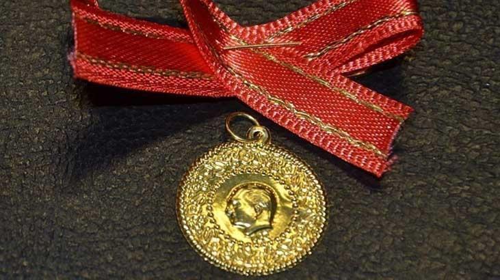 ALTIN FİYATLARI SON TABLO Gram-Çeyrek altın ne kadar oldu Altın fiyatları CANLI takip ekranı