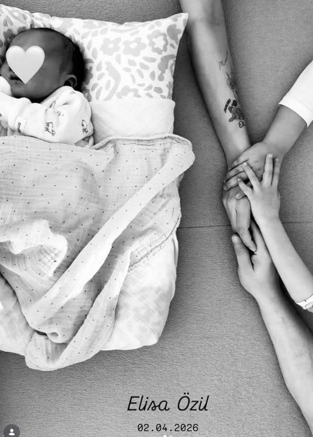 3. kez anne-baba oldular Eda, Ela ve… Yeni isim herkesi şaşırttı 3. kez anne-baba oldular Eda, Ela ve… Yeni isim herkesi şaşırttı