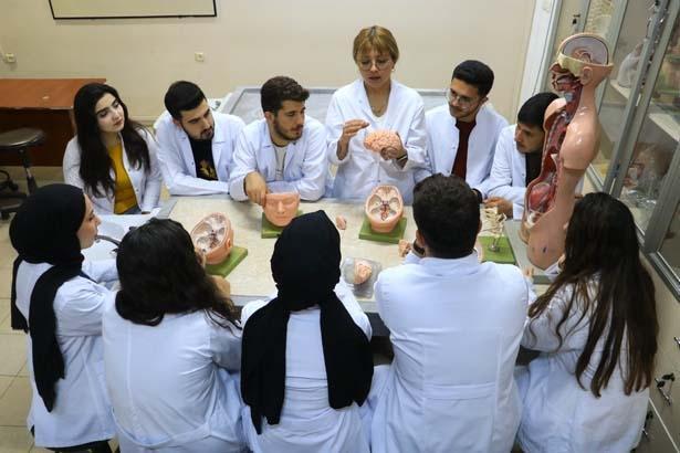 Dicle Üniversitesi’nde bir ilk: ‘Ölüler dirileri eğitir’ diyen akademisyenden görülmemiş bağış Dicle Üniversitesi’nde bir ilk: ‘Ölüler dirileri eğitir’ diyen akademisyenden görülmemiş bağış