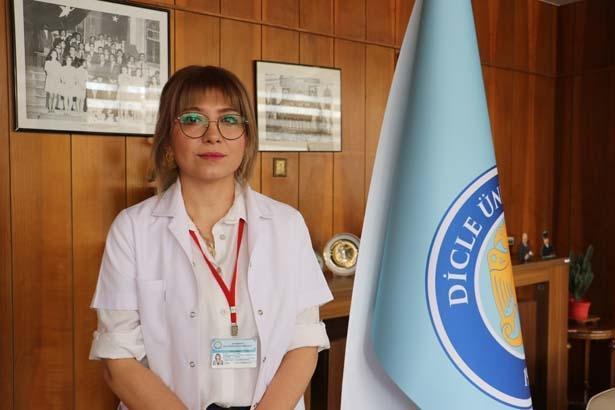 Dicle Üniversitesi’nde bir ilk: ‘Ölüler dirileri eğitir’ diyen akademisyenden görülmemiş bağış Dicle Üniversitesi’nde bir ilk: ‘Ölüler dirileri eğitir’ diyen akademisyenden görülmemiş bağış