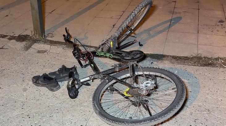 Bisikletle ekmek almaya giderken otomobilin çarptığı Alperen'in duran kalbi yeniden çalıştırıldı